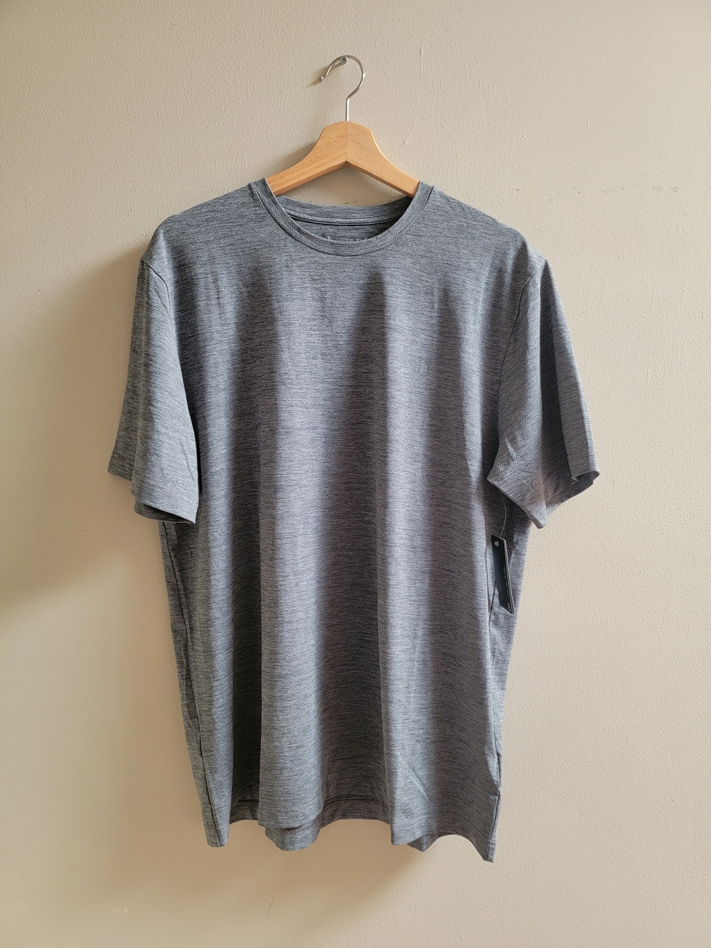 Travis Mathew Men's Heather Gray Short Sleeve Crew Tee Size XL